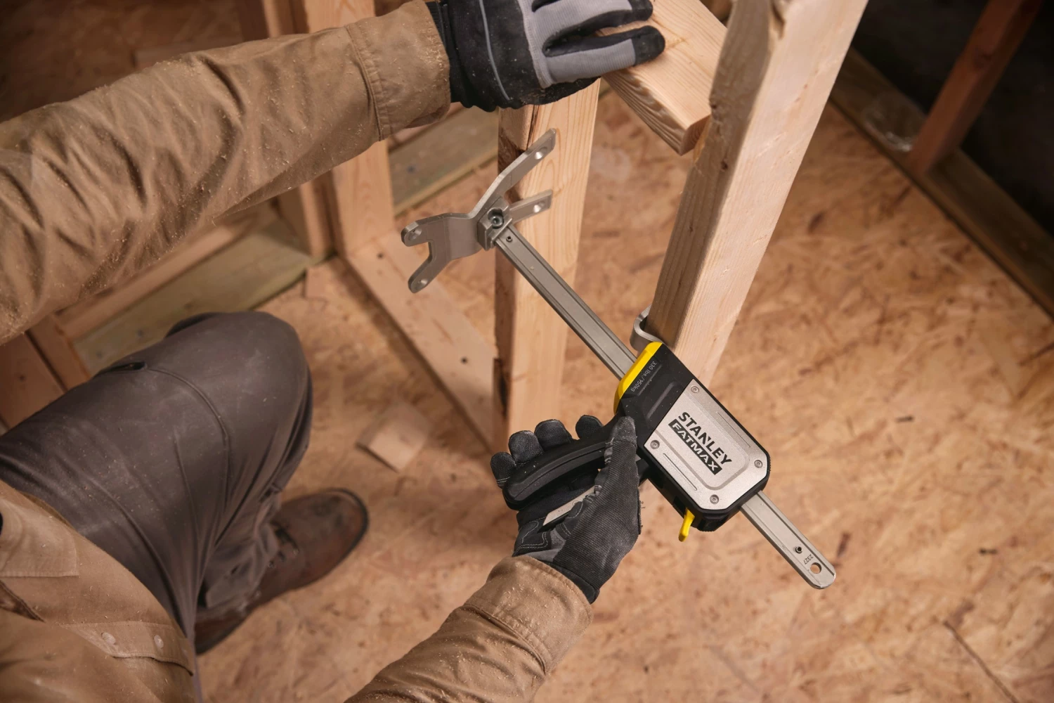 Stanley FMHT83550-1 FATMAX TradeLift Montagehulp - tot 150kg hefvermogen - 7-220mm - 2 stuks-image