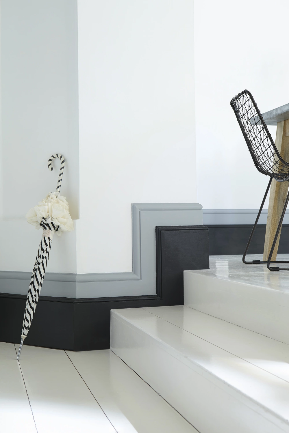 Little Greene Intelligent Gloss - Lamp Black No. 228 - 1L-image