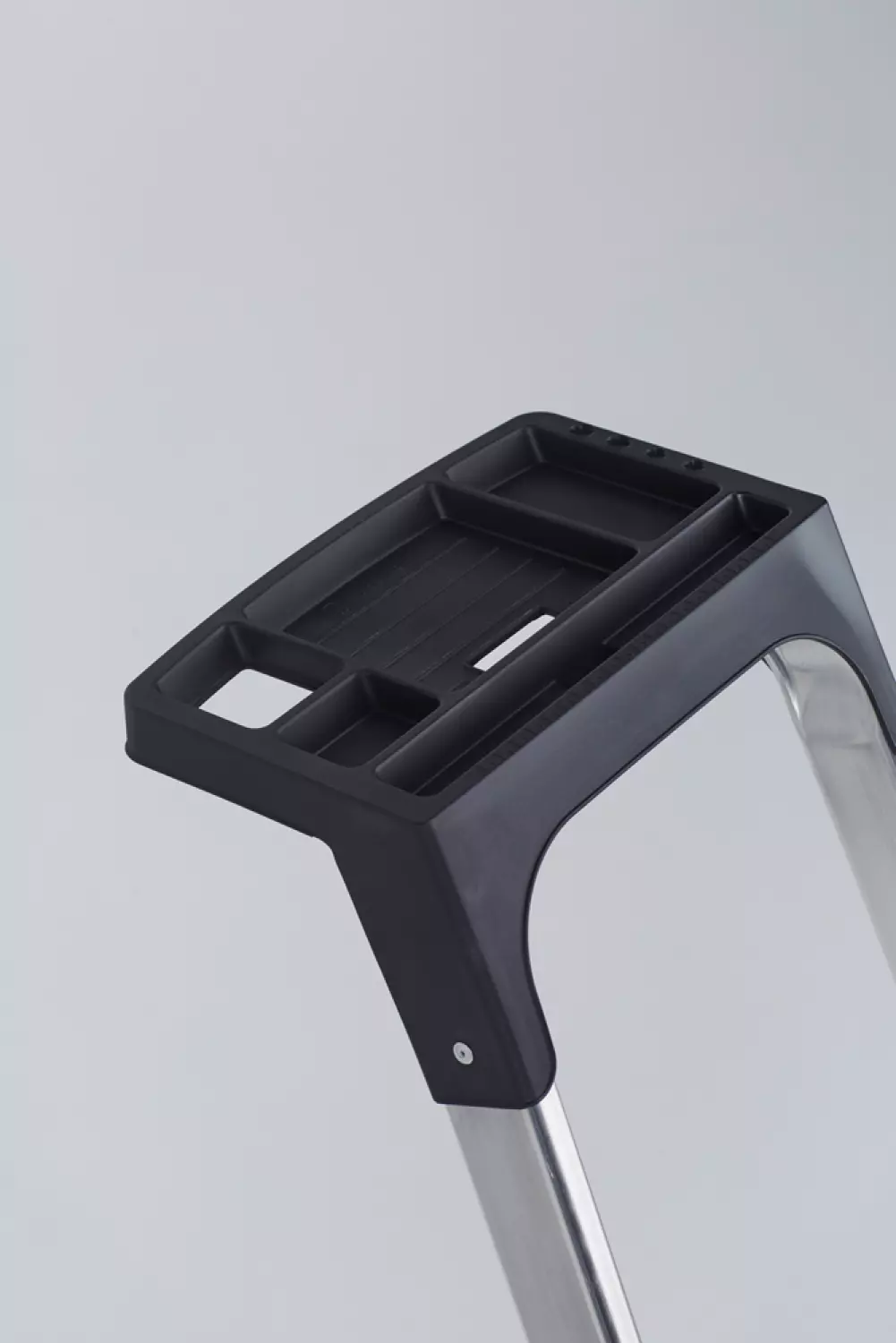 Altrex Lima Huishoudtrap - Aluminium - 4 treden - max. werkhoogte 2,8m-image