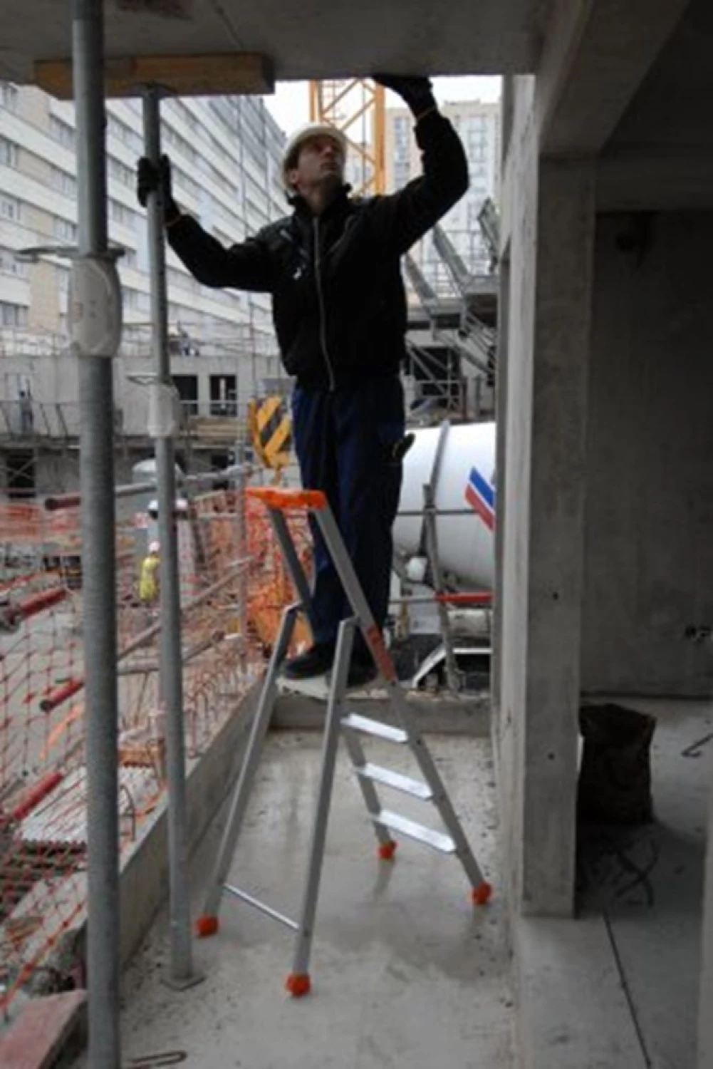 Little Jumbo 1223700004 Industrietrap 2370 - Enkel - Aluminium - 1 x 4 treden - max. werkhoogte 0,88m-image