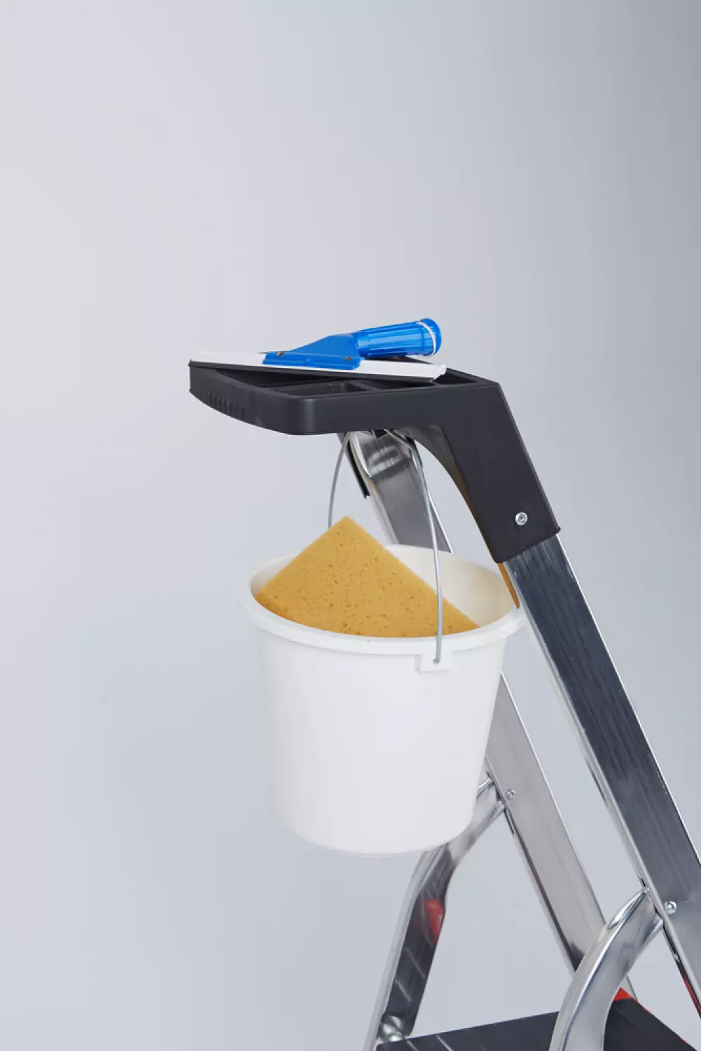 Altrex Lima Huishoudtrap - Aluminium - 4 treden - max. werkhoogte 2,8m-image