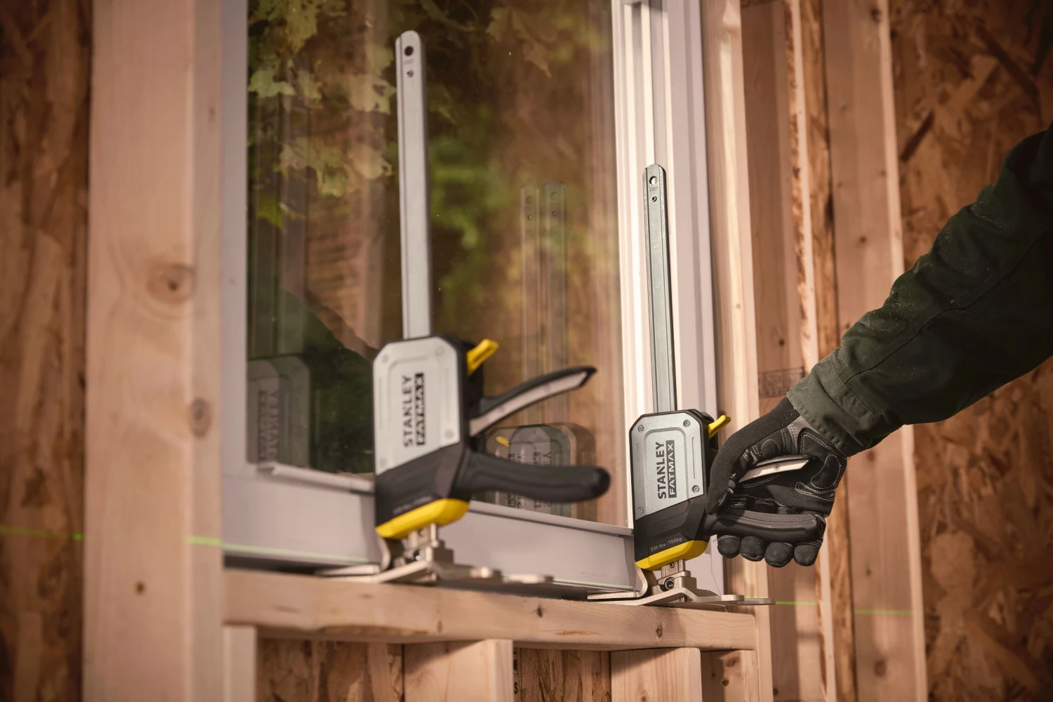 Stanley FMHT83550-1 FATMAX TradeLift Montagehulp - tot 150kg hefvermogen - 7-220mm - 2 stuks-image