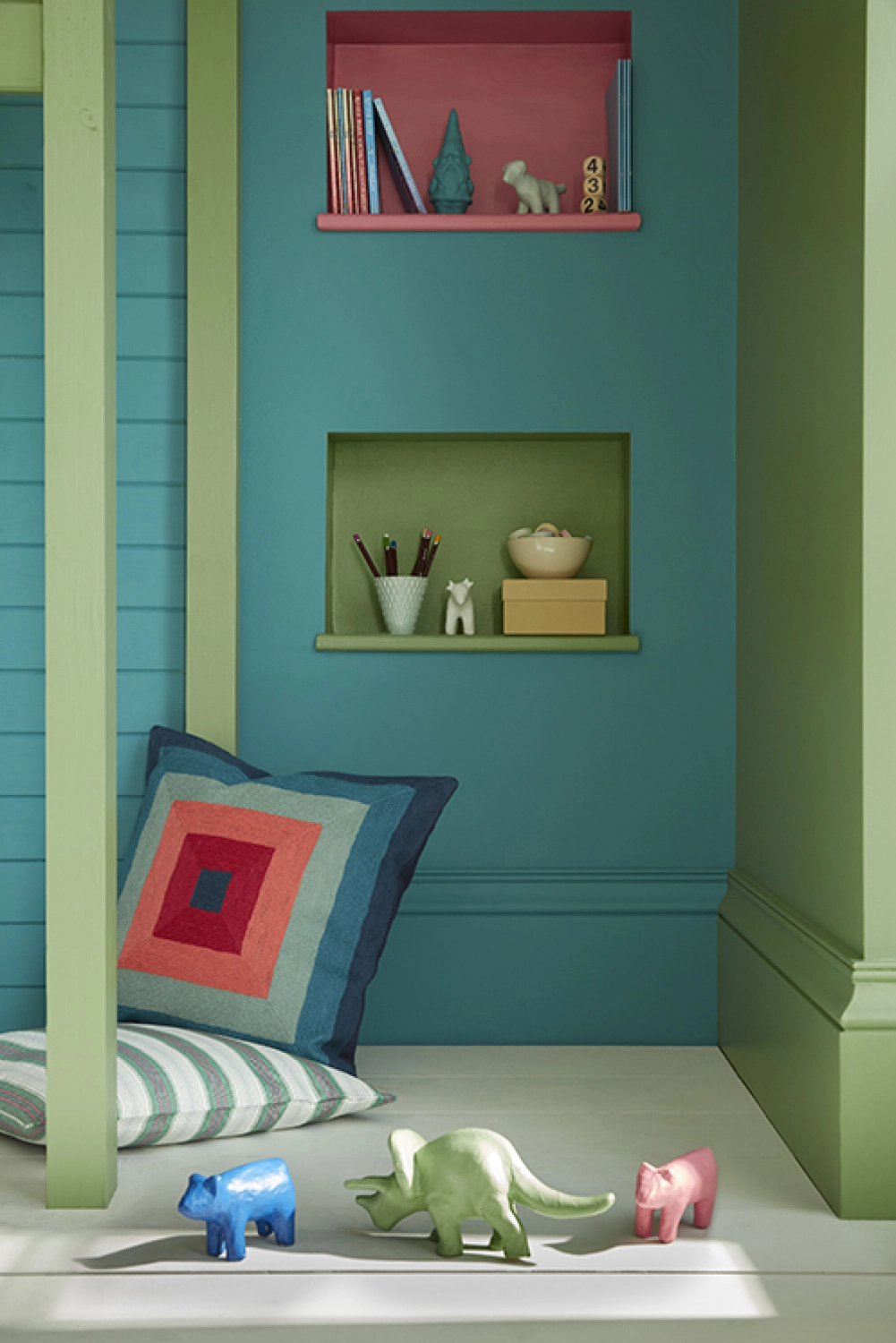 Little Greene Intelligent Eggshell - Carmine No. 189 - 2,5L-image