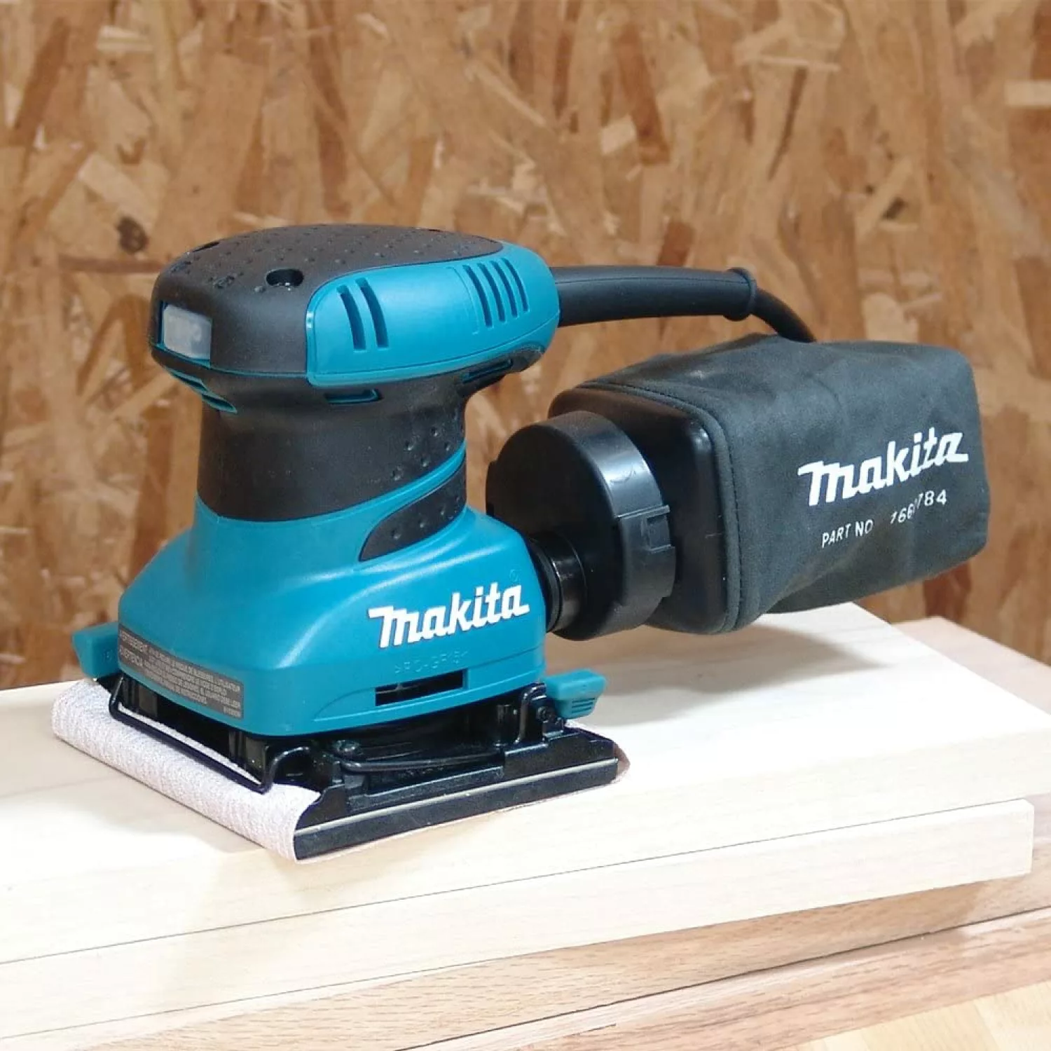 Makita BO4556K Vlakschuurmachine in koffer - 200W - 112 x 102mm-image