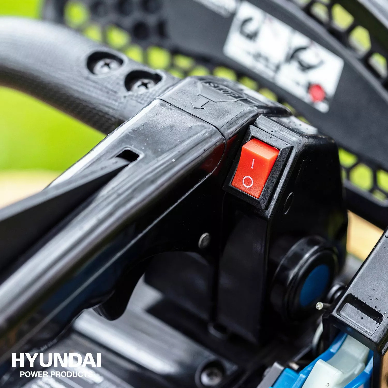 Hyundai 57257 Benzine kettingzaag - 2-takt - 25,4 cc - 250 mm - carved zwaard-image