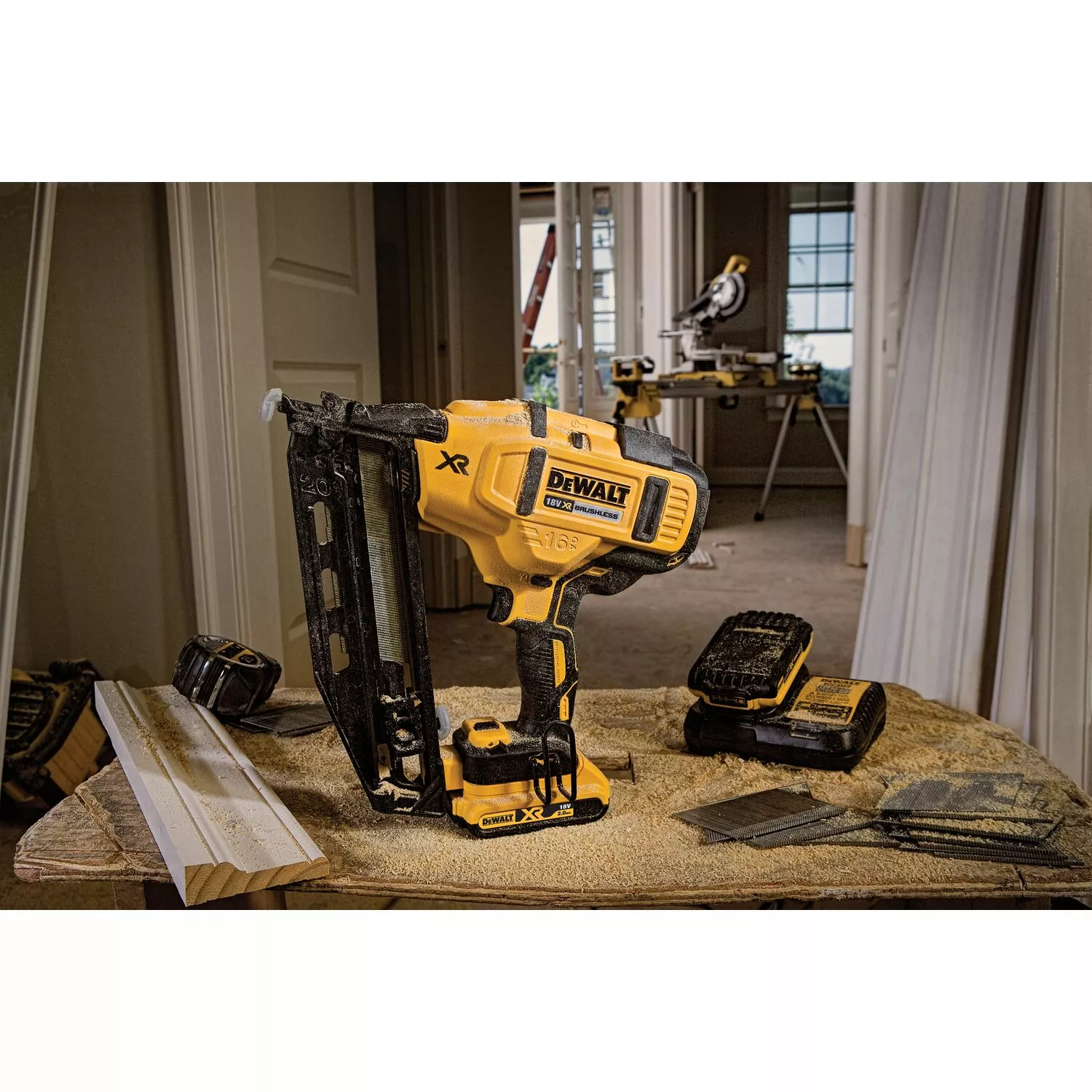 DeWALT DCN660NT-XJ 18V Li-ion XR accu afwerktacker body in TSTAK - 32-63mm - 16 Gauge - koolborstelloos-image
