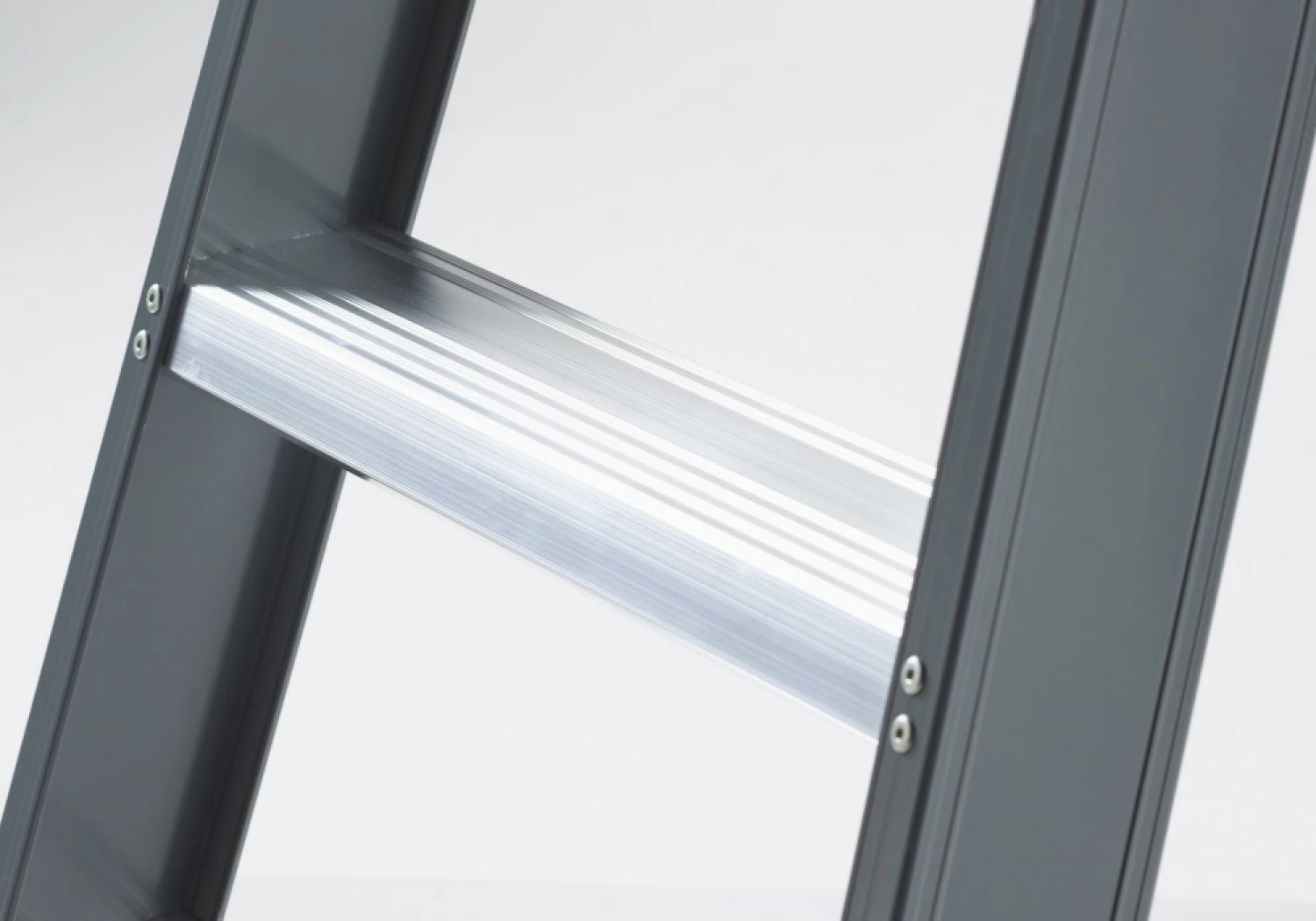 Altrex Falco FDO 8 Dubbele trap - Aluminium met coating - 2 x 8 treden - max. werkhoogte 3,9m-image