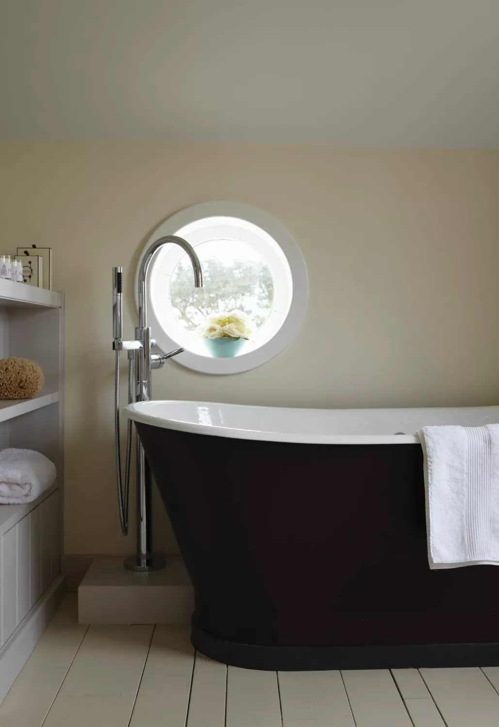 Farrow & Ball Soft Distemper Cornforth White No.228 5L-image