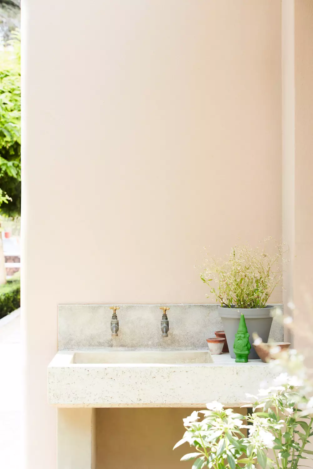 Little Greene Absolute Matt Emulsion - Silent White Deep No. 331 - 1L