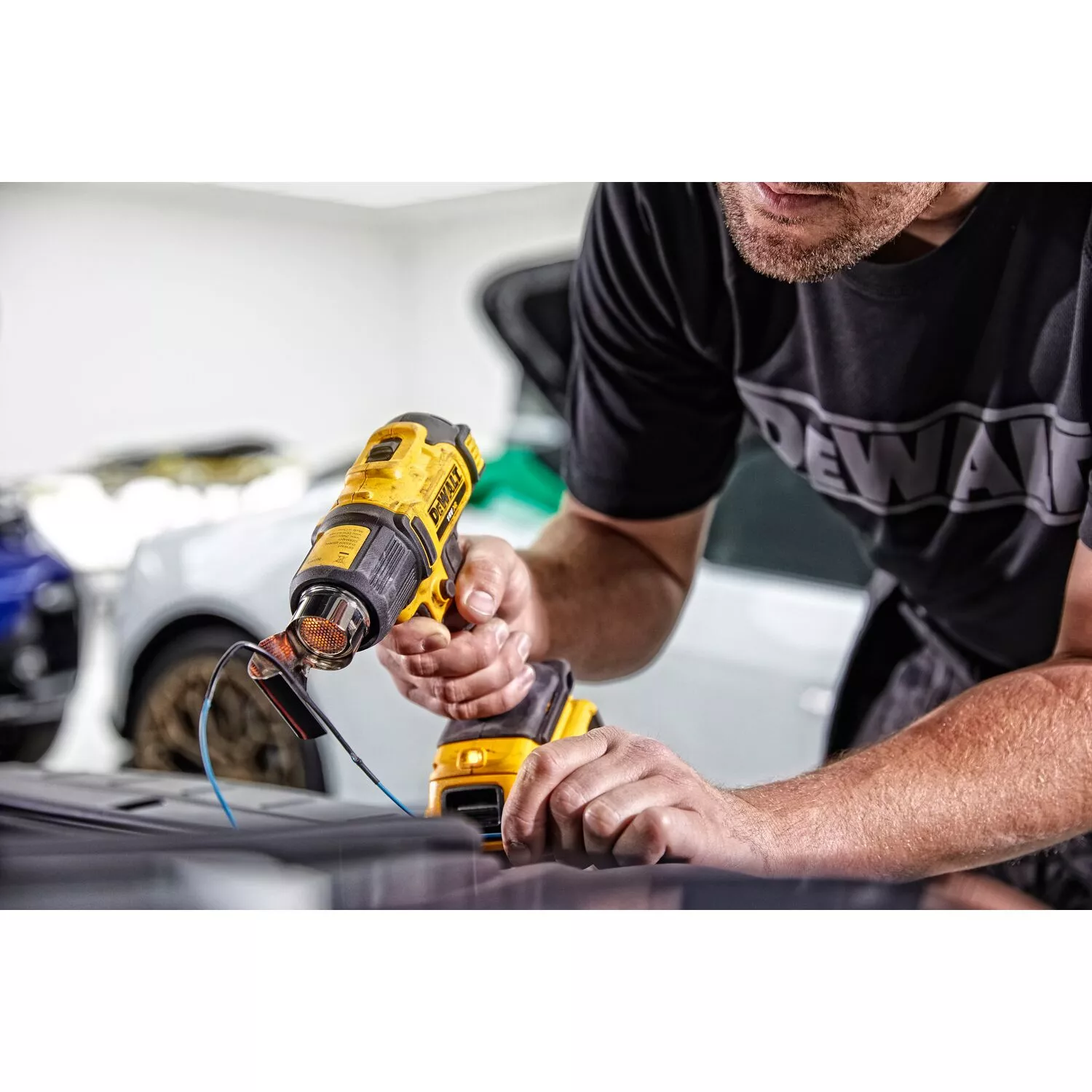 DeWALT DCE530N-XJ 18V XR Li-Ion accu heteluchtpistool body-image