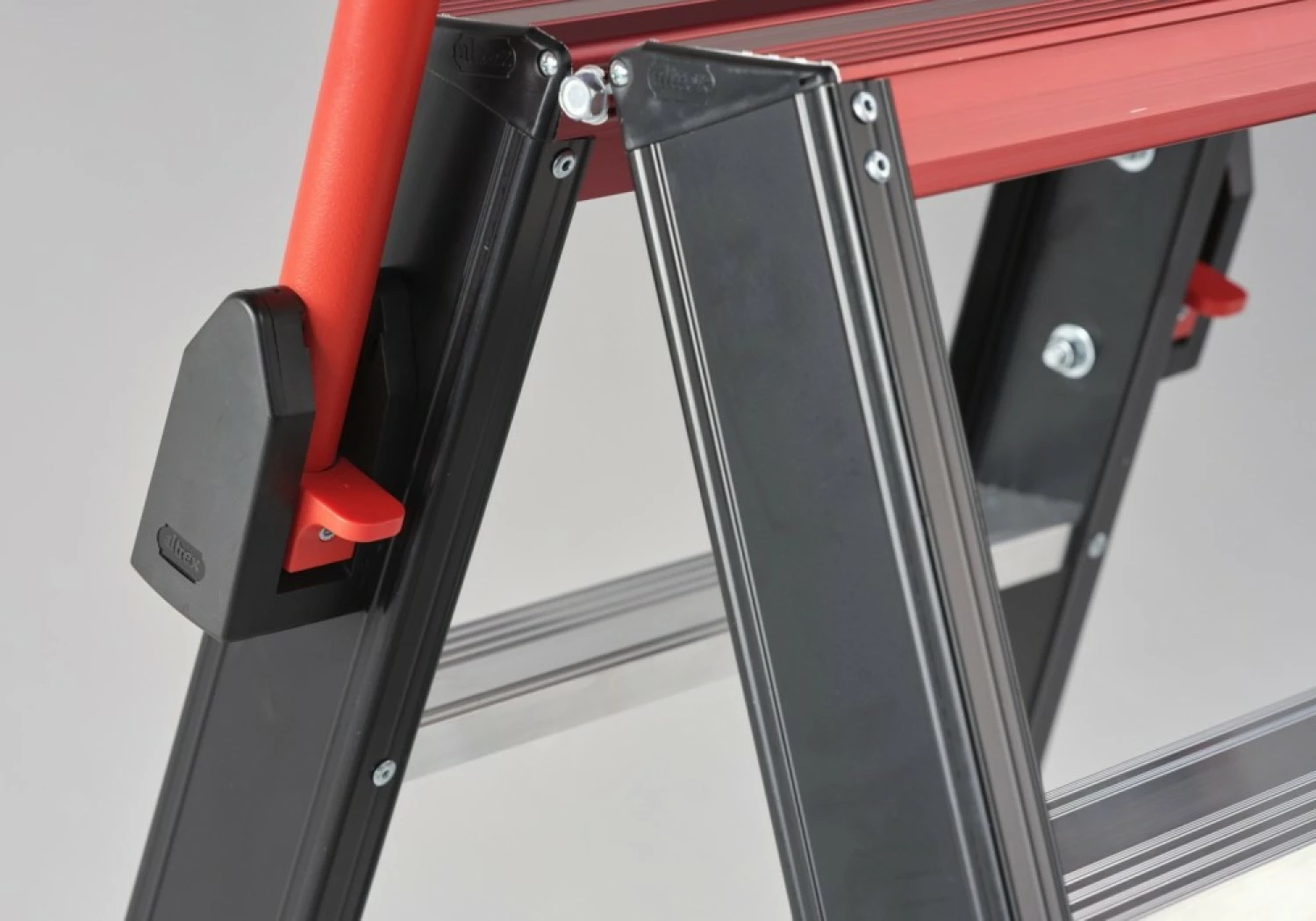 Altrex Taurus TDO 8 Dubbele trap - Aluminium met coating - 2 x 8 treden - max. werkhoogte 3,9m-image