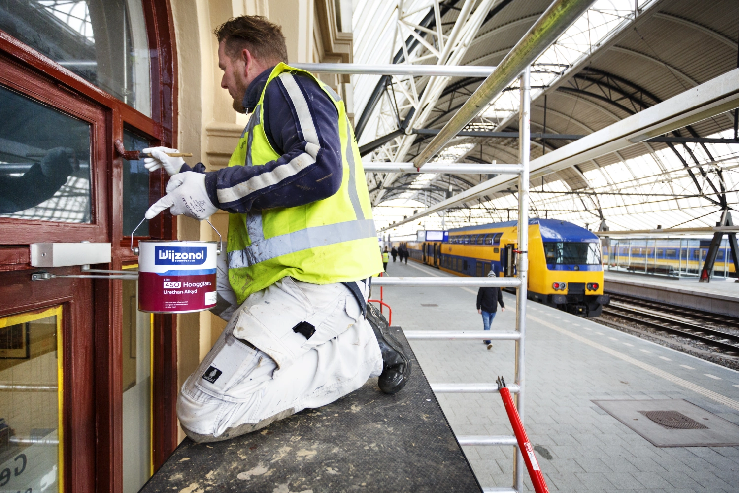 Wijzonol 4SO Hoogglans Lak - op kleur gemengd - 2,5L-image