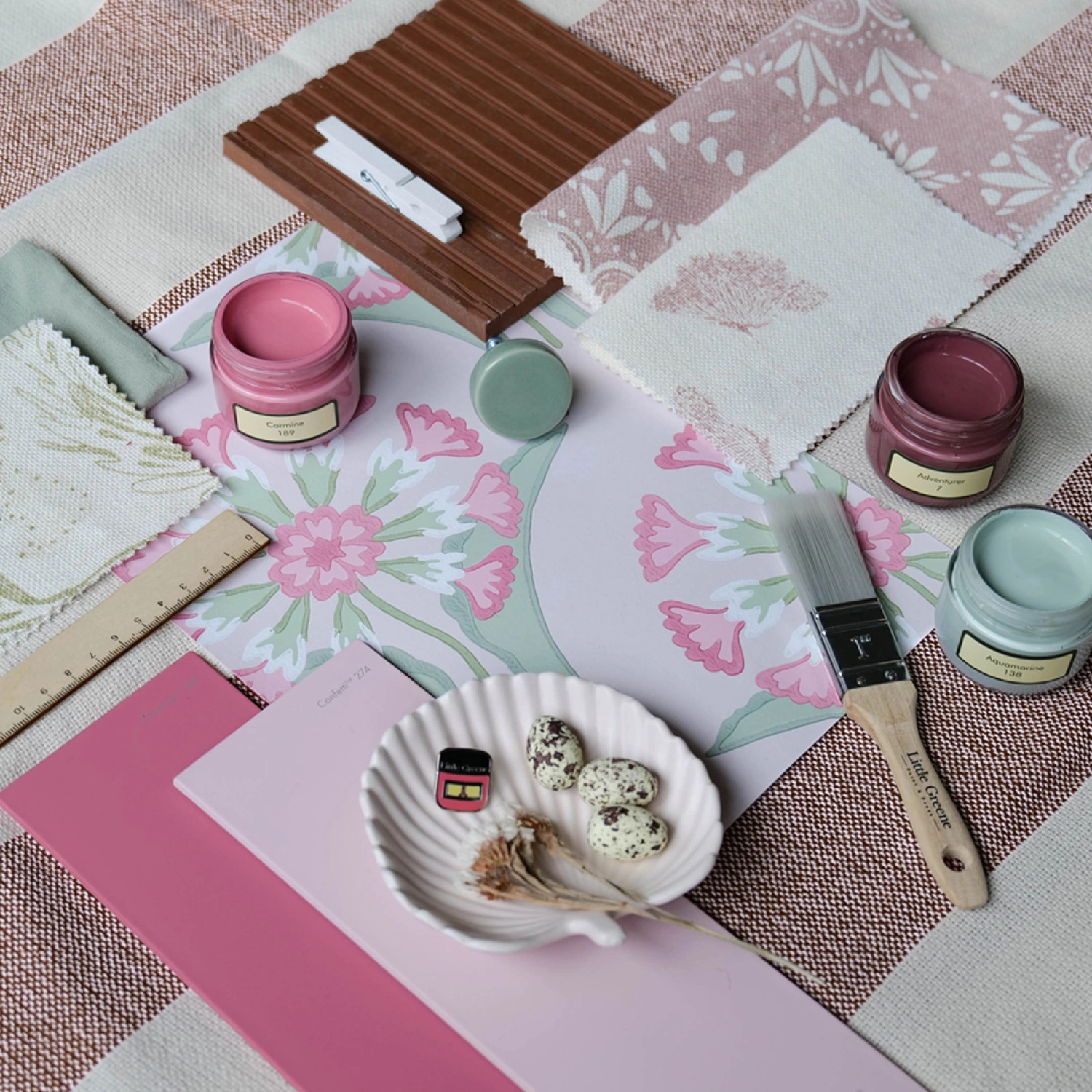 Little Greene Tom's Oil Eggshell - Carmine No. 189 - 1L-image